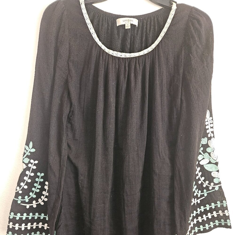 Umgee Black Tunic with Blue Embroidery
Size M